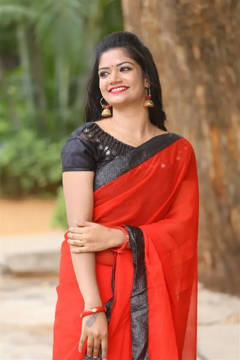 Telugu Girl Srujana in Red Saree at Vetaadutha Movie Opening